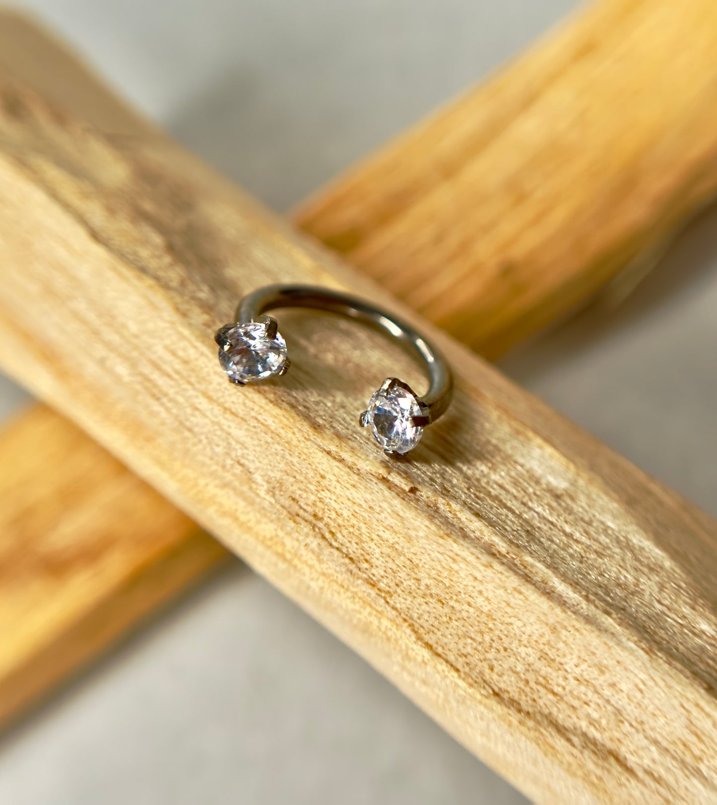 Hoop crystal